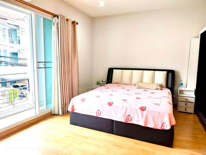 Baan Klang Muang Ratchada 36, Bangkok, Ratchadaphisek 36 Intersection 9-3-6, Chan Kasem, Chatuchak, Bangkok, 4 Bedrooms, 200 sqm, Townhouse For Rent, by ปรินทร์ญาดา ชิณโชติ, 500239469 - DDproperty.com