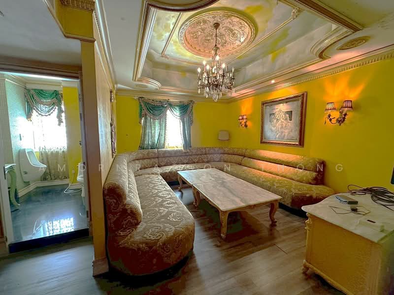 Building, Bangkok, Khlong Tan Nua, Watthana, Bangkok, , 2,500 sqm, Shophouse For Rent, by Amornrat On-Thong, 500239485 - DDproperty.com