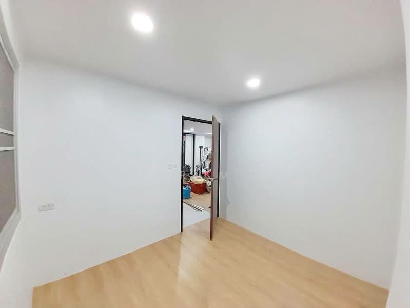 Resorta Yen-Akat, Bangkok, 270 87 Soi Amon, Chong Nonsi, Yan Nawa, Bangkok, 5 Bedrooms, 161 sqm, Condo For Sale, by Nuttharom Linla, 500239493 - DDproperty.com