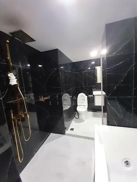 Resorta Yen-Akat, Bangkok, 270 87 Soi Amon, Chong Nonsi, Yan Nawa, Bangkok, 5 Bedrooms, 161 sqm, Condo For Sale, by Nuttharom Linla, 500239493 - DDproperty.com