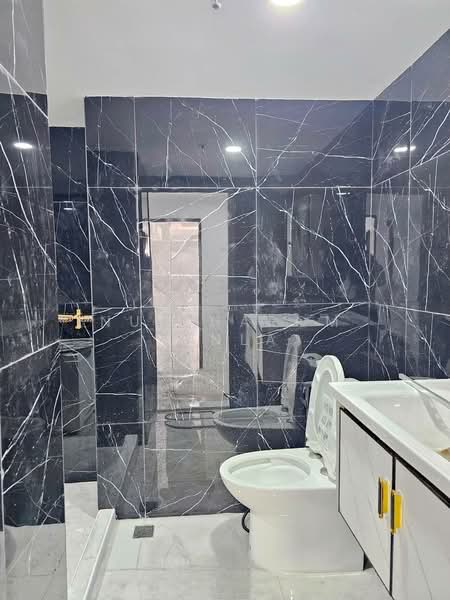 Resorta Yen-Akat, Bangkok, 270 87 Soi Amon, Chong Nonsi, Yan Nawa, Bangkok, 5 Bedrooms, 161 sqm, Condo For Sale, by Nuttharom Linla, 500239493 - DDproperty.com