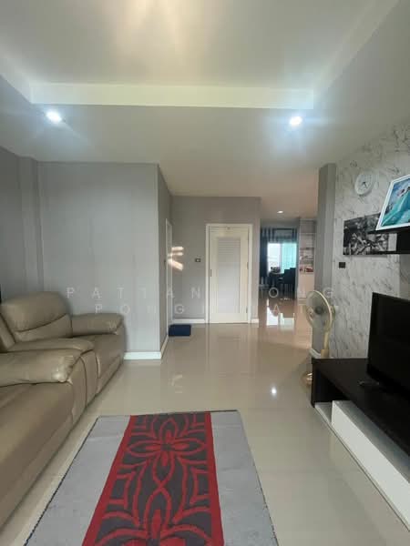 undefined, Chon Buri (Pattaya), Nong - Kham, Si Racha, Chon Buri (Pattaya), 3 Bedrooms, 200 sqm, Single Detached House For Sale, by Pattanapong Pongpipat, 500239494 - DDproperty.com
