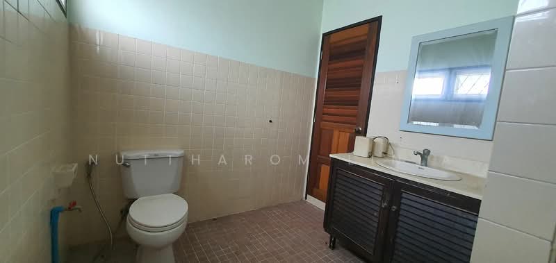 3-BR House, Bangkok, Bang Chak, Phra Khanong, Bangkok, 3 Bedrooms, 200 sqm, Single Detached House For Sale, by Nuttharom Linla, 500239512 - DDproperty.com