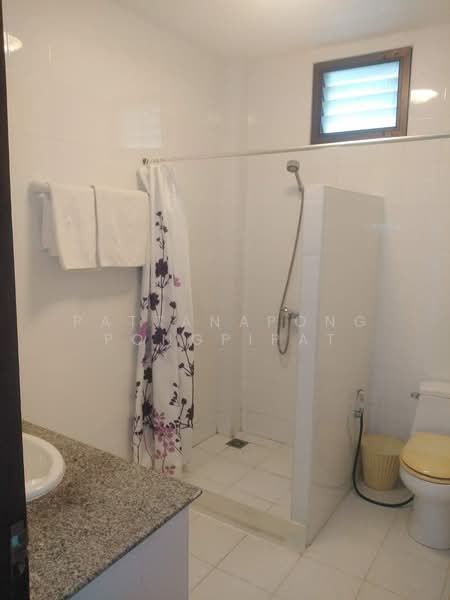 undefined, Chon Buri (Pattaya), Nong Pru, Bang Lamung (Pattaya), Chon Buri (Pattaya), 5 Bedrooms, 300 sqm, Townhouse For Sale, by Pattanapong Pongpipat, 500239544 - DDproperty.com