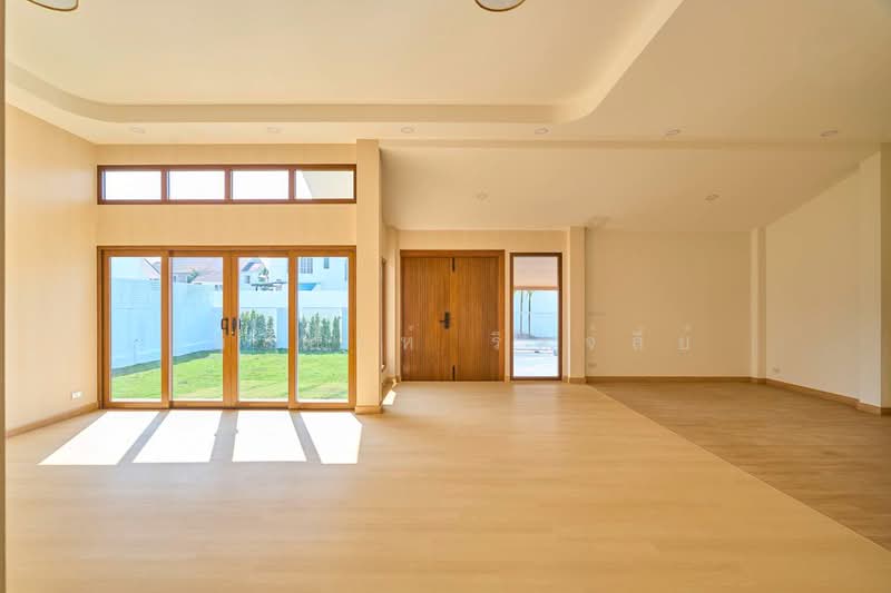 Modern Japanese Home - Near Lanna International School, Chiang Mai, San Phak Wan, Hang Dong, Chiang Mai, 3 Bedrooms, 230 sqm, Single Detached House For Sale, by Elijah Ridgley, 500239550 - DDproperty.com