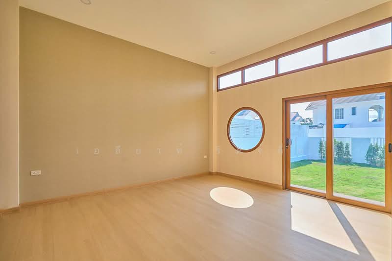 Modern Japanese Home - Near Lanna International School, Chiang Mai, San Phak Wan, Hang Dong, Chiang Mai, 3 Bedrooms, 230 sqm, Single Detached House For Sale, by Elijah Ridgley, 500239550 - DDproperty.com