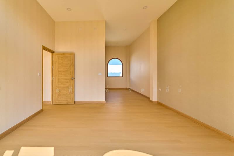 Modern Japanese Home - Near Lanna International School, Chiang Mai, San Phak Wan, Hang Dong, Chiang Mai, 3 Bedrooms, 230 sqm, Single Detached House For Sale, by Elijah Ridgley, 500239550 - DDproperty.com