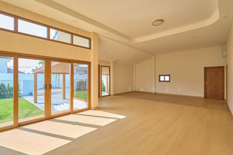 Modern Japanese Home - Near Lanna International School, Chiang Mai, San Phak Wan, Hang Dong, Chiang Mai, 3 Bedrooms, 230 sqm, Single Detached House For Sale, by Elijah Ridgley, 500239550 - DDproperty.com