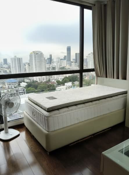 The Address Sukhumvit 28, Bangkok, 1 Soi Sukhumvit 28, Khong Tan, Khlong Toei, Bangkok, 2 Bedrooms, 74 sqm, Condo For Rent, by Peeraphong Jamsai, 500239565 - DDproperty.com
