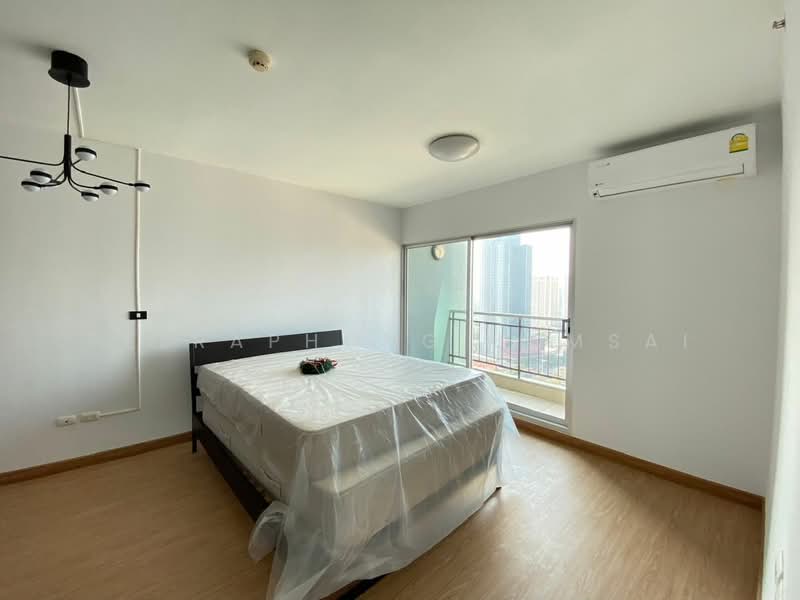 Supalai Park Ekkamai-Thonglor, Bangkok, Petchaburi Road, Bang Kapi, Huai Khwang, Bangkok, 1 Bedroom, 68 sqm, Condo For Sale, by Peeraphong Jamsai, 500239583 - DDproperty.com