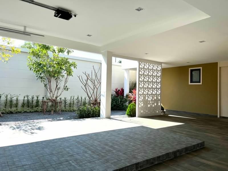 For Sale - 3-BR House, Chon Buri (Pattaya)