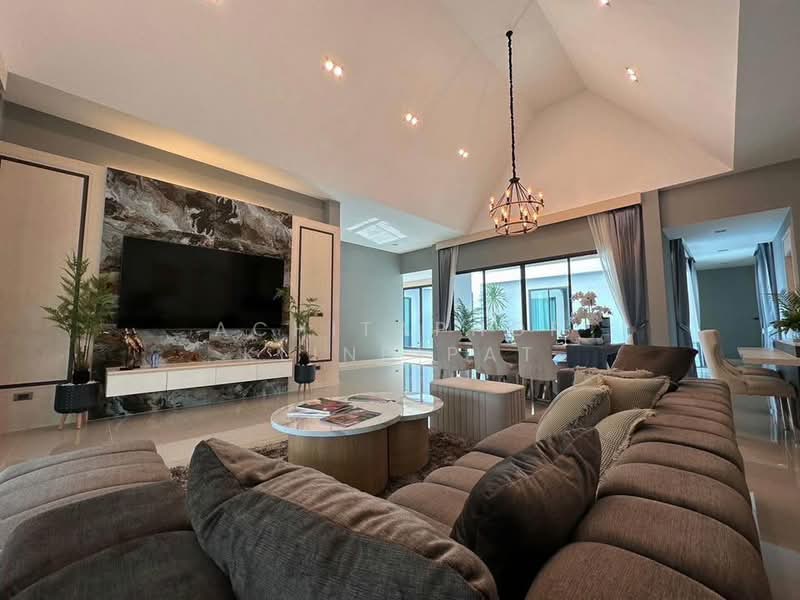 For Sale - 3-BR House, Chon Buri (Pattaya)