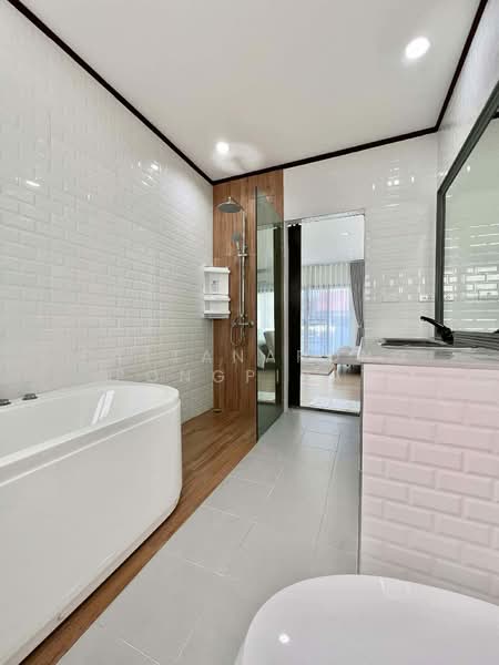 วิลล่า 3-ห้องนอน, ชลบุรี, นาจอมเทียน, สัตหีบ, ชลบุรี, 300 ตร.ม., วิลล่า ขาย, โดย Pattanapong Pongpipat, 500239608 - DDproperty.com