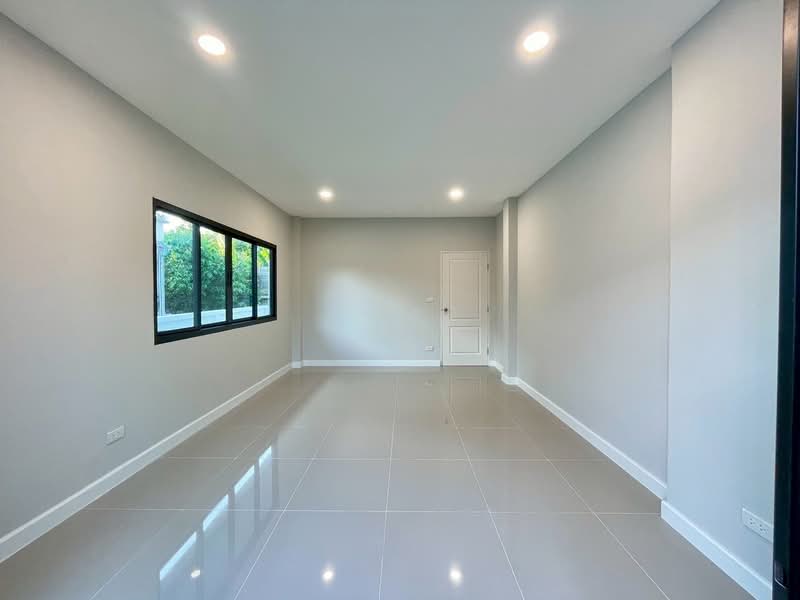 Perfect Place Ramkhamhaeng 164, Bangkok, Soi Ramkhamhaeng 164, Saphan Sung, Saphan Sung, Bangkok, 4 Bedrooms, 198 sqm, Single Detached House For Sale, by ปอ, 500239617 - DDproperty.com