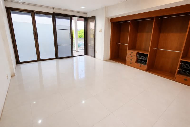 สำนักงานใหญ่พร้อมพื้นที่ทำงาน พหลโยธิน 64, ปทุมธานี, พหลโยธิน 64, คูคต, ลำลูกกา, ปทุมธานี, 510 ตร.ม., บ้านเดี่ยว ให้เช่า, โดย Jiravut Choengvirach, 500239648 - DDproperty.com