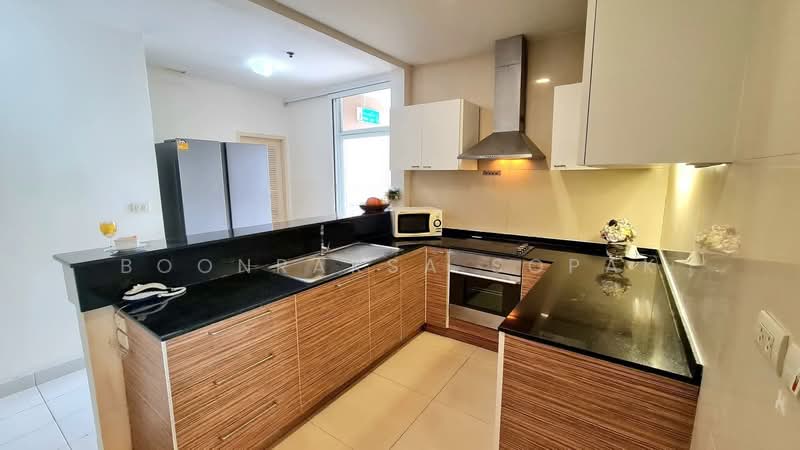 Piyathip Place, Bangkok, 24 Soi Prommitr, Khlong Tan Nua, Watthana, Bangkok, 3 Bedrooms, 291 sqm, Apartment For Rent, by Boonraksa Sopak, 500239649 - DDproperty.com