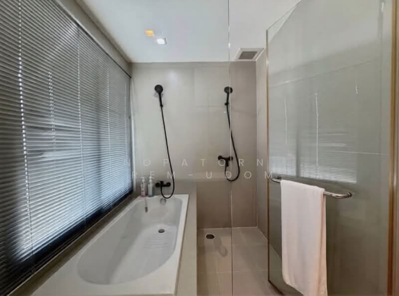 Noble Remix, Bangkok, 772 Soi Sukhumvit 36, Sukhumvit Road, Khong Tan, Khlong Toei, Bangkok, 3 Bedrooms, 274 sqm, Condo For Sale, by Nopatorn Prem-udom, 500239656 - DDproperty.com