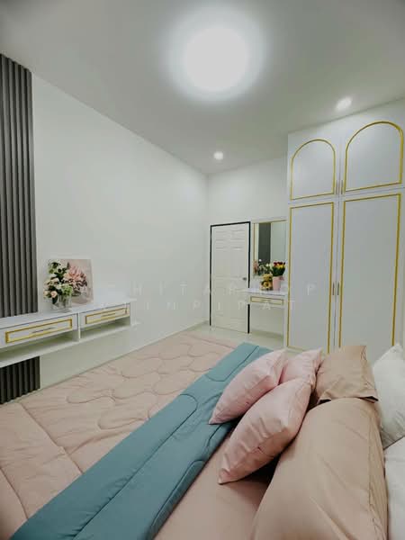 Rattanakorn Village 18, Chon Buri (Pattaya), Na Kloe, Bang Lamung (Pattaya), Chon Buri (Pattaya), 4 Bedrooms, 165 sqm, Single Detached House For Sale, by Achitaphop Klinpipat, 500239692 - DDproperty.com