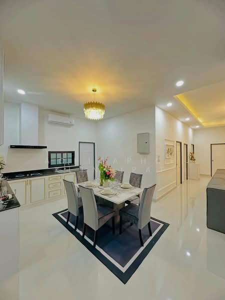 Rattanakorn Village 18, Chon Buri (Pattaya), Na Kloe, Bang Lamung (Pattaya), Chon Buri (Pattaya), 4 Bedrooms, 165 sqm, Single Detached House For Sale, by Achitaphop Klinpipat, 500239692 - DDproperty.com