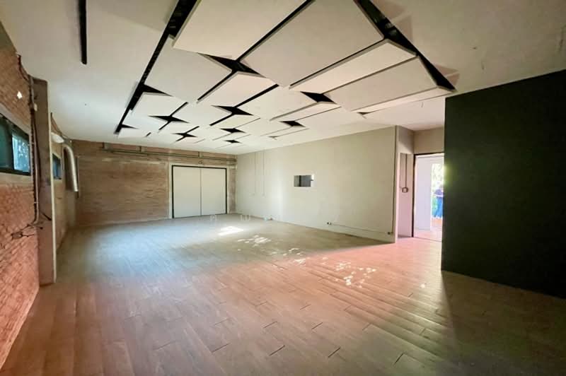 ขายบ้านชั้นเดียว 103 ตรว.ซอยลาดพร้าว 81 แปลงมุม ทำออฟฟิศ คาเฟ่ ร้านอาหาร ใกล้ทางด่วน-รถไฟฟ้า, Bangkok, Khlong Chaokhun Sing, Wang Thonglang, Bangkok, 1 Bedroom, 114 sqm, Single Detached House For Sale, by คุณนารี, 500239773 - DDproperty.com