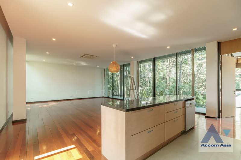 Modern house with private pool, airy space, wood floor in Sukhumvit, Bangkok, Khlong Tan Nua, Watthana, Bangkok, 3 Bedrooms, 380 sqm, Single Detached House For Rent, by Accom Asia, 500239780 - DDproperty.com