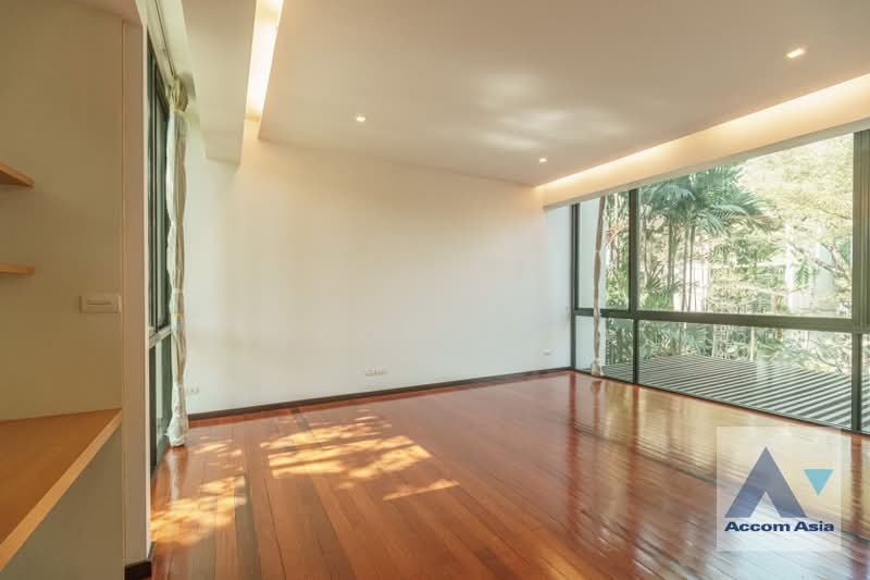 Modern house with private pool, airy space, wood floor in Sukhumvit, Bangkok, Khlong Tan Nua, Watthana, Bangkok, 3 Bedrooms, 380 sqm, Single Detached House For Rent, by Accom Asia, 500239780 - DDproperty.com