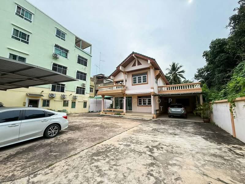 3-BR House, Chon Buri (Pattaya), Surasak, Si Racha, Chon Buri (Pattaya), 3 Bedrooms, 263 sqm, Single Detached House For Sale, by Achitaphop Klinpipat, 500239794 - DDproperty.com