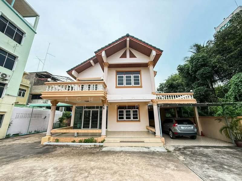 3-BR House, Chon Buri (Pattaya), Surasak, Si Racha, Chon Buri (Pattaya), 3 Bedrooms, 263 sqm, Single Detached House For Sale, by Achitaphop Klinpipat, 500239794 - DDproperty.com
