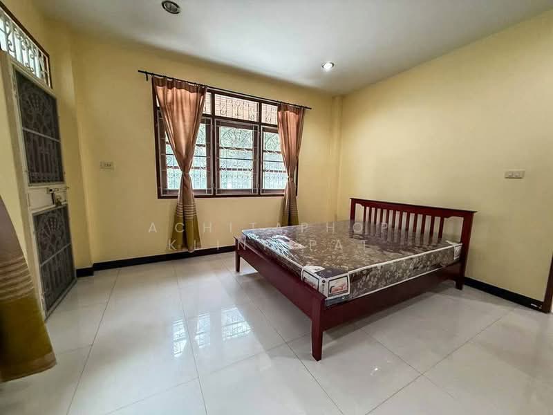 บ้าน 3-ห้องนอน, ชลบุรี, สุรศักดิ์, ศรีราชา, ชลบุรี, 263 ตร.ม., บ้านเดี่ยว ขาย, โดย Achitaphop Klinpipat, 500239794 - DDproperty.com