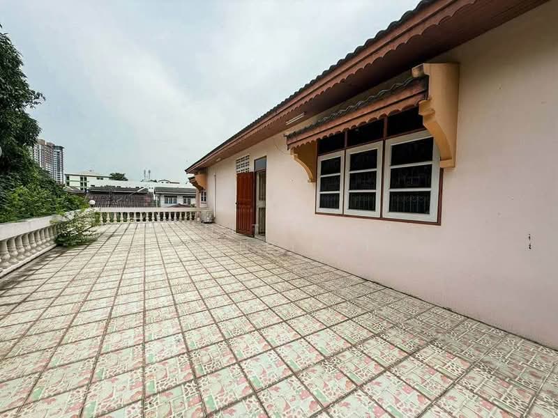 3-BR House, Chon Buri (Pattaya), Surasak, Si Racha, Chon Buri (Pattaya), 3 Bedrooms, 263 sqm, Single Detached House For Sale, by Achitaphop Klinpipat, 500239794 - DDproperty.com