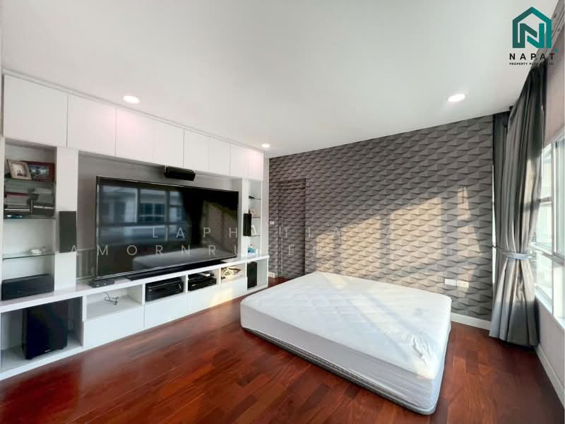 Grand Bangkok Boulevard Ratchaphruek-Rama 5, Nonthaburi, Bang Khun Kong, Bang Kruai, Nonthaburi, 4 Bedrooms, 328 sqm, Single Detached House For Rent, by Laphatlada Amornruvengvanit, 500239800 - DDproperty.com