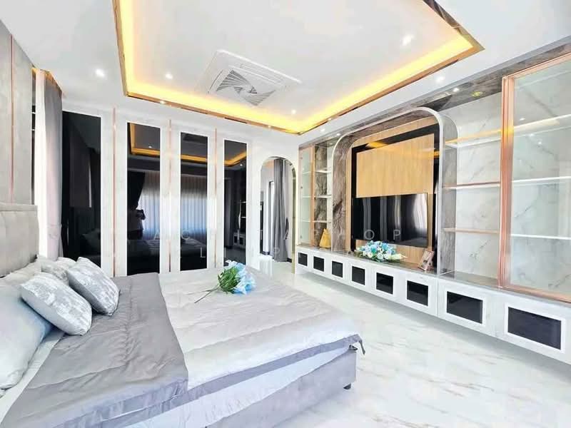 undefined, Chon Buri (Pattaya), Nong Pla Lai, Bang Lamung (Pattaya), Chon Buri (Pattaya), 4 Bedrooms, 320 sqm, Single Detached House For Sale, by Achitaphop Klinpipat, 500239807 - DDproperty.com