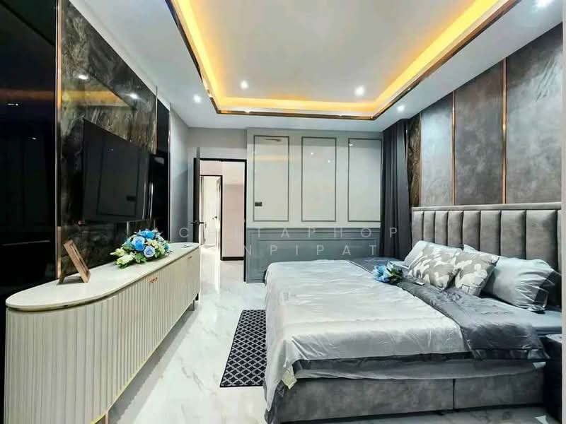 undefined, Chon Buri (Pattaya), Nong Pla Lai, Bang Lamung (Pattaya), Chon Buri (Pattaya), 4 Bedrooms, 320 sqm, Single Detached House For Sale, by Achitaphop Klinpipat, 500239807 - DDproperty.com