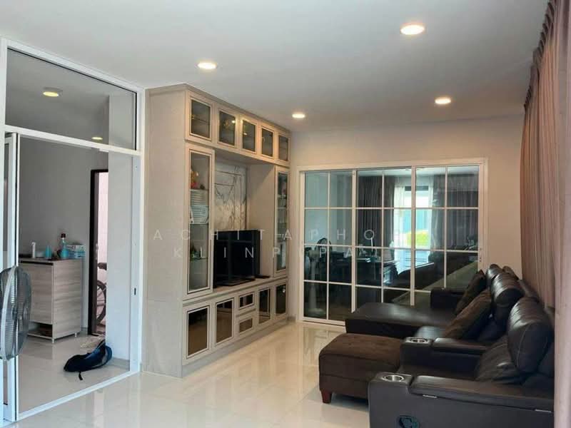 The Serene : เดอะ ซีรีน, ชลบุรี, หมู่ที่ 2, เสม็ด, เมืองชลบุรี, ชลบุรี, 210 ตร.ม., บ้านเดี่ยว ขาย, โดย Achitaphop Klinpipat, 500239820 - DDproperty.com