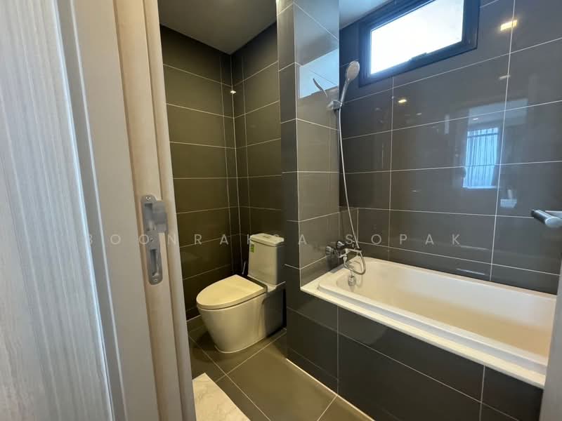 M Thonglor 10, Bangkok, 9 Soi Ekkamai 12, Ekkamai Road, Khlong Tan Nua, Watthana, Bangkok, 2 Bedrooms, 51 sqm, Condo For Rent, by Boonraksa Sopak, 500239825 - DDproperty.com