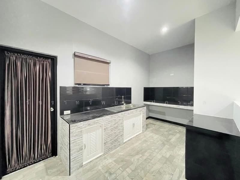 Baan Saeng Arun, Bangkok, Soi 28 Intersection  Soi 28 Intersection 3-1, Dok Mai, Prawet, Bangkok, 3 Bedrooms, 180 sqm, Semi-Detached House (Twin House) For Sale, by วัชราทรัพย์ ภูปภาดล, 500239828 - DDproperty.com