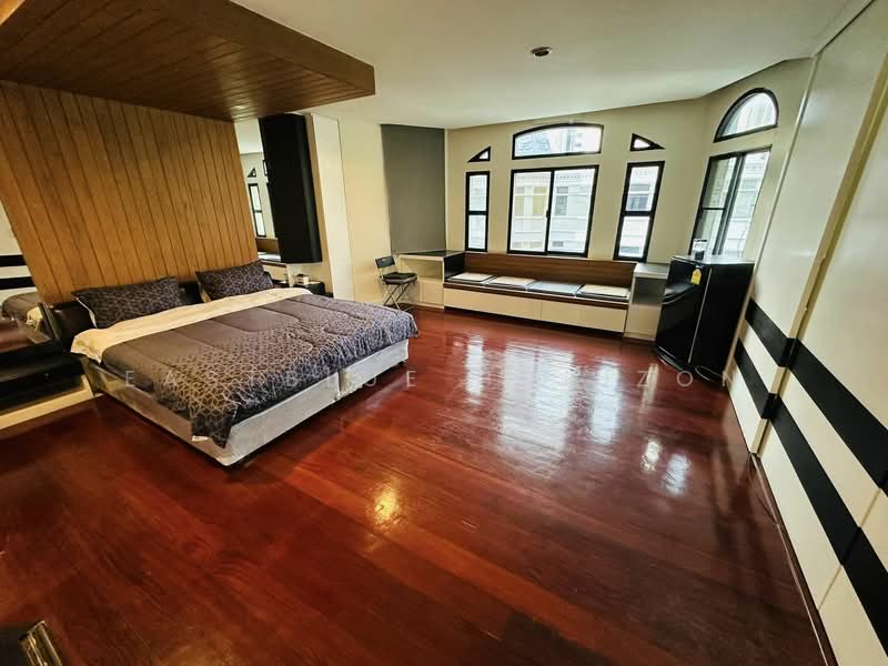 Moo Baan Chicha Castle, Bangkok, Sukhumvit 31, Khlongtoei Nua, Watthana, Bangkok, 3 Bedrooms, 350 sqm, Townhouse For Rent, by Eastblue Horizon, 500239850 - DDproperty.com