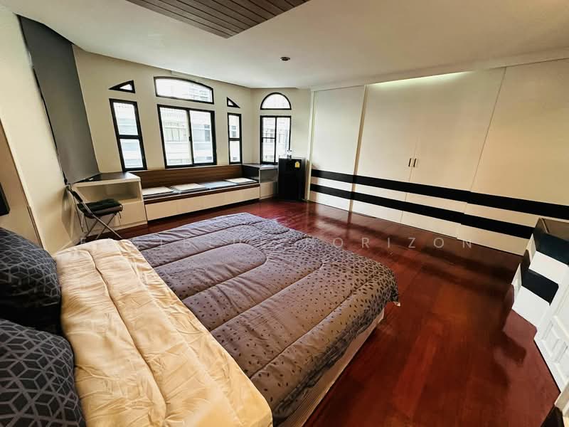 Moo Baan Chicha Castle, Bangkok, Sukhumvit 31, Khlongtoei Nua, Watthana, Bangkok, 3 Bedrooms, 350 sqm, Townhouse For Rent, by Eastblue Horizon, 500239850 - DDproperty.com