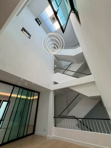 For Sale 4.5-Storey Townhome with private elevator, (Sukhumvit 101), Near BTS Punnawithi, Bangkok, Bang Chak, Phra Khanong, Bangkok, 4 Bedrooms, 250 sqm, Townhouse For Sale, by Aspire Real Estate Agency Co., Ltd., 500239898 - DDproperty.com