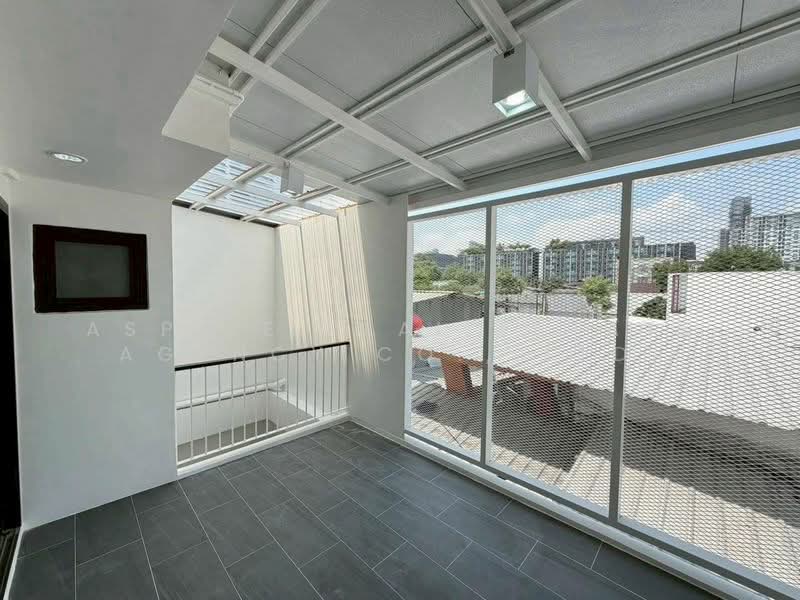 For Sale 4.5-Storey Townhome with private elevator, (Sukhumvit 101), Near BTS Punnawithi, Bangkok, Bang Chak, Phra Khanong, Bangkok, 4 Bedrooms, 250 sqm, Townhouse For Sale, by Aspire Real Estate Agency Co., Ltd., 500239898 - DDproperty.com