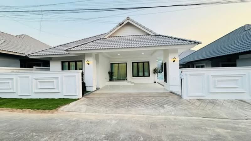 undefined, Chon Buri (Pattaya), Nong Pla Lai, Bang Lamung (Pattaya), Chon Buri (Pattaya), 3 Bedrooms, 150 sqm, Single Detached House For Sale, by Achitaphop Klinpipat, 500239899 - DDproperty.com