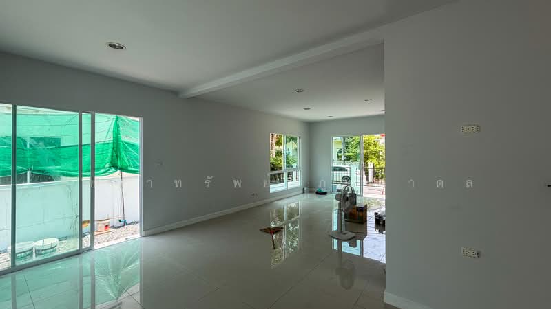 Perfect Place Sukhumvit 77-Suvarnabhumi : เพอร์เฟค เพลส สุขุมวิท77-สุวรรณภูมิ, สมุทรปราการ, ถนนลาดกระบัง, ราชาเทวะ, บางพลี, สมุทรปราการ, 175 ตร.ม., บ้านเดี่ยว ขาย, โดย วัชราทรัพย์ ภูปภาดล, 500239958 - DDproperty.com