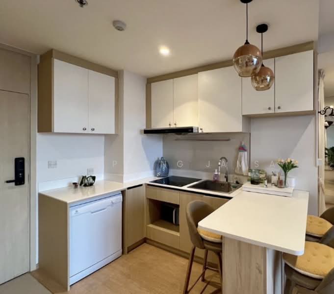 Maru Ekkamai 2, Bangkok, 70-5 Sukhumvit 63 Road, Phra Kanong Nua, Watthana, Bangkok, 2 Bedrooms, 61 sqm, Condo For Rent, by Peeraphong Jamsai, 500239990 - DDproperty.com