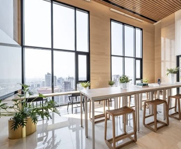 Maru Ekkamai 2, Bangkok, 70-5 Sukhumvit 63 Road, Phra Kanong Nua, Watthana, Bangkok, 2 Bedrooms, 61 sqm, Condo For Rent, by Peeraphong Jamsai, 500239990 - DDproperty.com