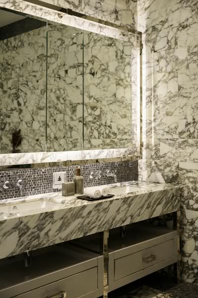 The Ritz-Carlton Residences : เดอะ ริซท์-คาร์ลตัน เรสซิเดนเซส, กรุงเทพ, 114 ถ.นราธิวาสราชนครินทร์, สีลม, บางรัก, กรุงเทพ, 134 ตร.ม., คอนโด ขาย, โดย Withada Jaiarree, 500240019 - DDproperty.com