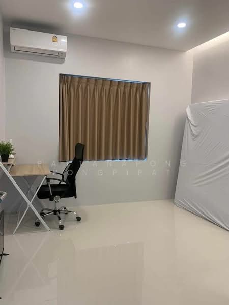 undefined, Chon Buri (Pattaya), Nong Pla Lai, Bang Lamung (Pattaya), Chon Buri (Pattaya), 3 Bedrooms, 130 sqm, Villa For Rent, by Pattanapong Pongpipat, 500240087 - DDproperty.com