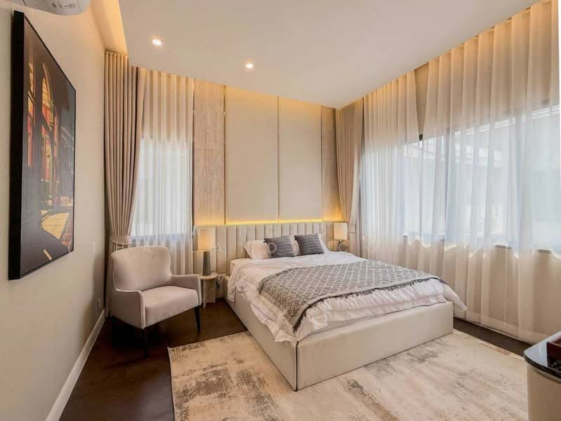 Narasiri Krungthep Kreetha, Bangkok, 69 Soi Pracha Ruamjai, Hua Mak, Bang Kapi, Bangkok, 4 Bedrooms, 495 sqm, Single Detached House For Rent, by ERA Holding (Thailand) Co., Ltd., 500240158 - DDproperty.com