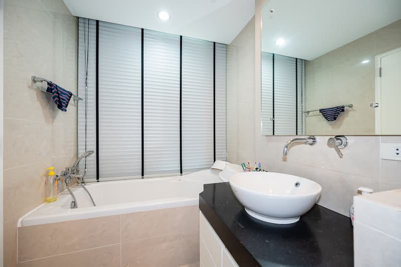 Baan Siri 24, Bangkok, 39 Sukhumvit 24 Alley, Khong Tan, Khlong Toei, Bangkok, 2 Bedrooms, 98 sqm, Condo For Rent, by Kanrutai Dawruang, 500240159 - DDproperty.com