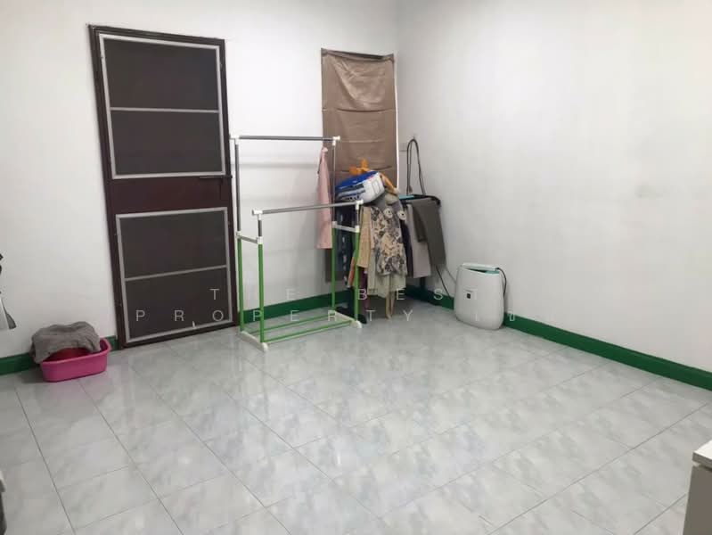 ทาวน์เฮ้าส์บางปะกง ฉะเชิงเทรา, Chachoengsao, Bang Pakong, Bang Pakong, Chachoengsao, 3 Bedrooms, 100 sqm, Townhouse For Sale, by The Best Property เขม, 500240163 - DDproperty.com