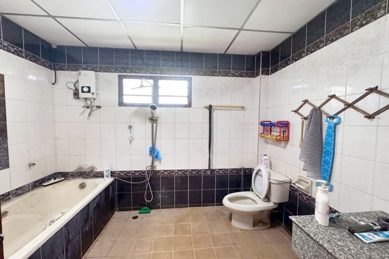 หมู่บ้านลีลาวดี สุวินทวงศ์, Bangkok, Lam Phak Chi, Nong Chok, Bangkok, 4 Bedrooms, 200 sqm, Single Detached House For Sale, by คุณปาล์ม, 500240197 - DDproperty.com